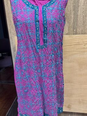 Women's Magenta Sleeveless 3 piece Dress with Teal Embroidery